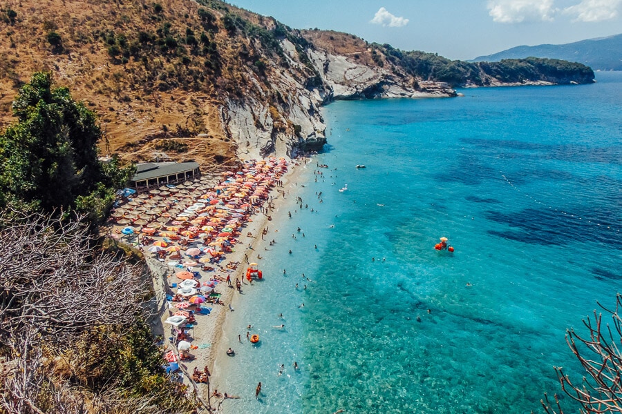 1. Plazhet e Jashtëzakonshme të Bregdetit të Jonit dhe Adriatikut
